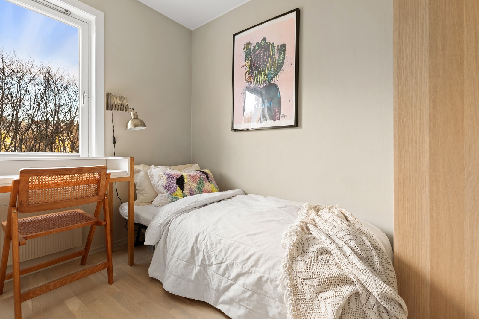 Rommet har en praktisk størrelse som gir flere bruksmuligheter. Galleribilde