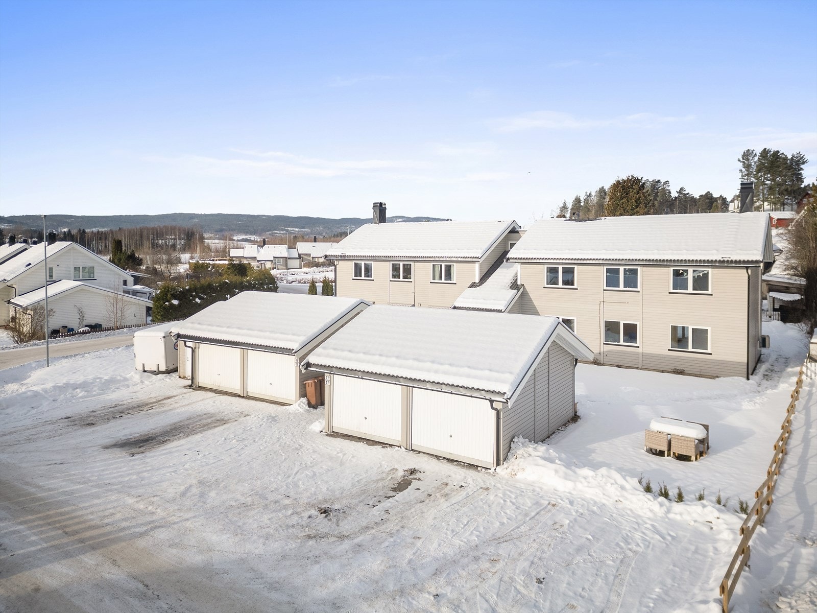 Det medfølger en garasjeplass i felles garasjeanlegg. Galleribilde