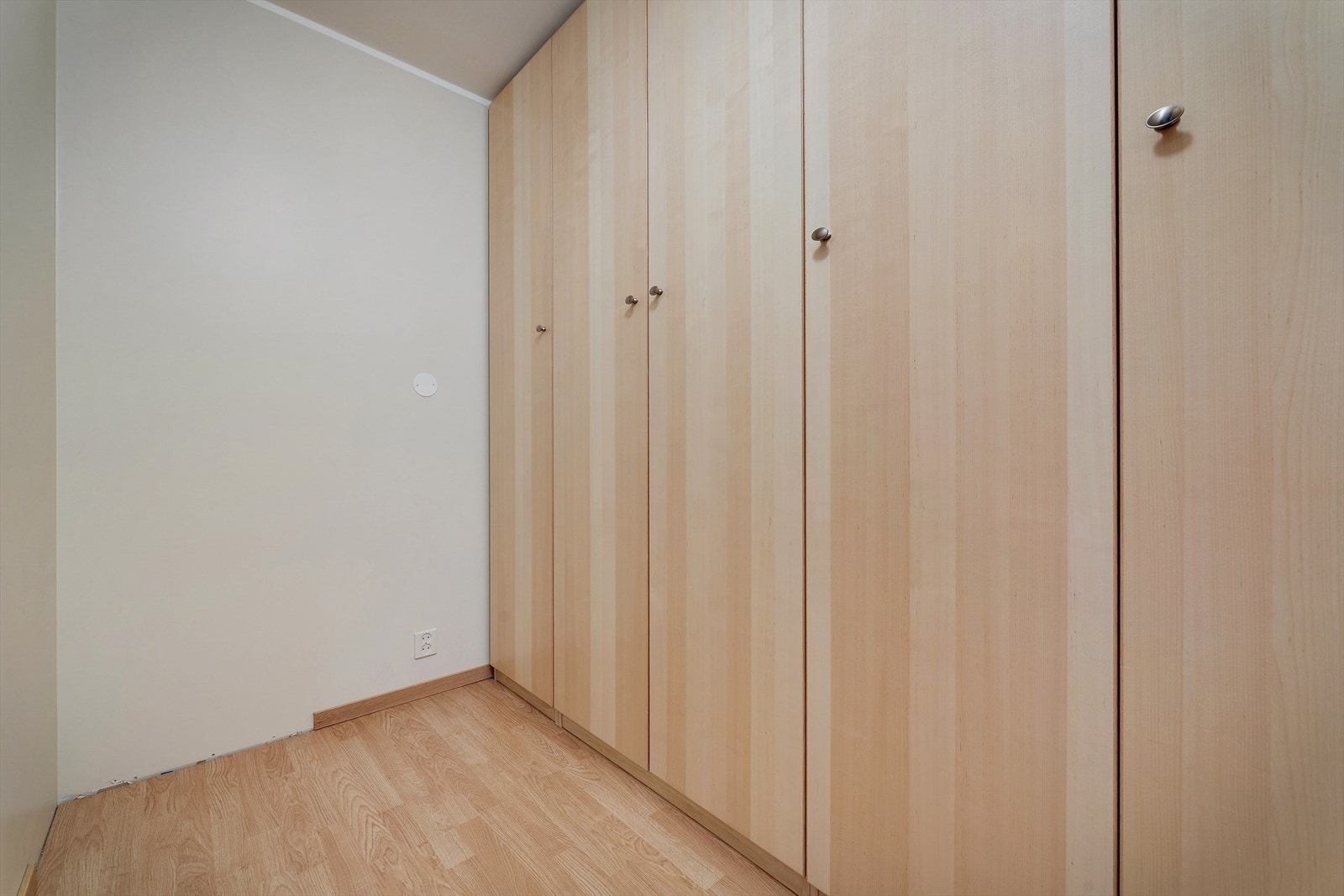 Bod som gir gode oppbevaringsmuligheter og bidrar til en praktisk og organisert bolig. Galleribilde