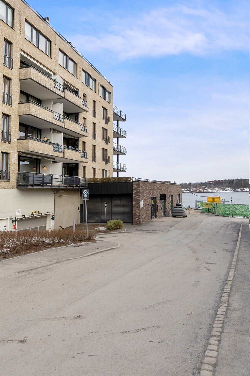 Rett utenfor døren finner du et yrende liv med restauranter som Pier 31. Galleribilde