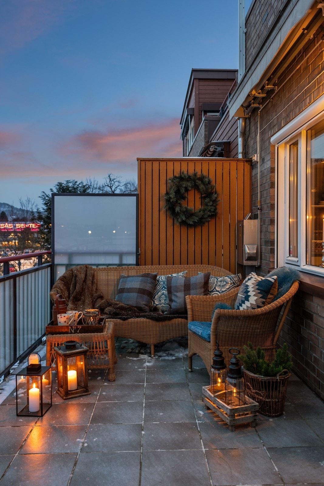 Balkongen har gode møbleringsmuligheter. Galleribilde
