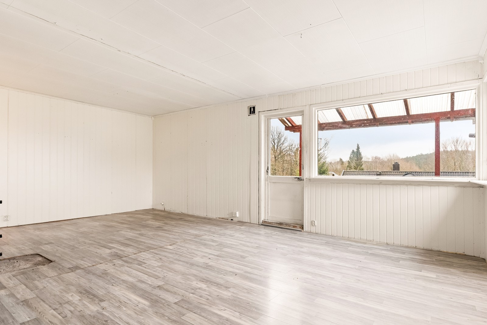 Stue med adkomst til veranda Galleribilde