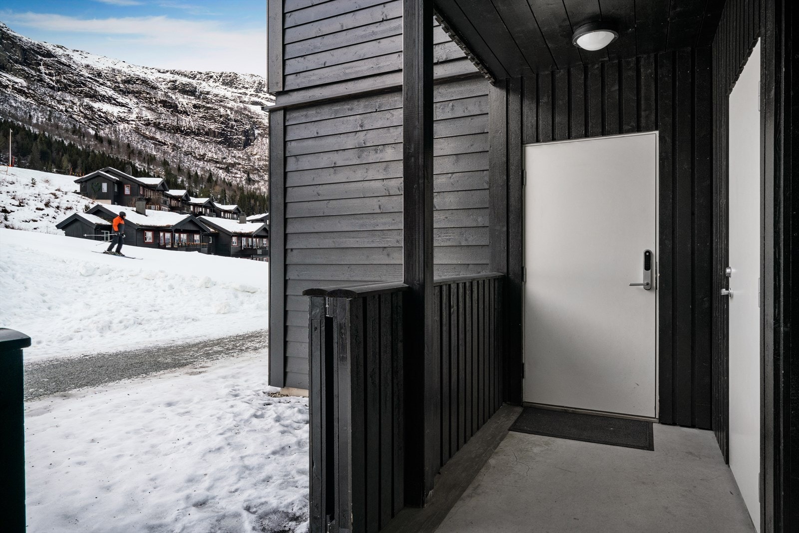 Overbygget inngangsparti. Galleribilde