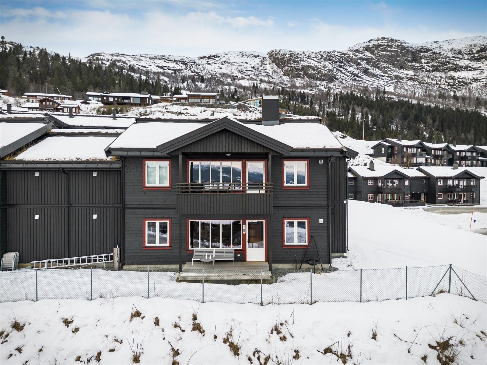 Leiligheten ligger fint til like ved familieløypen. Galleribilde