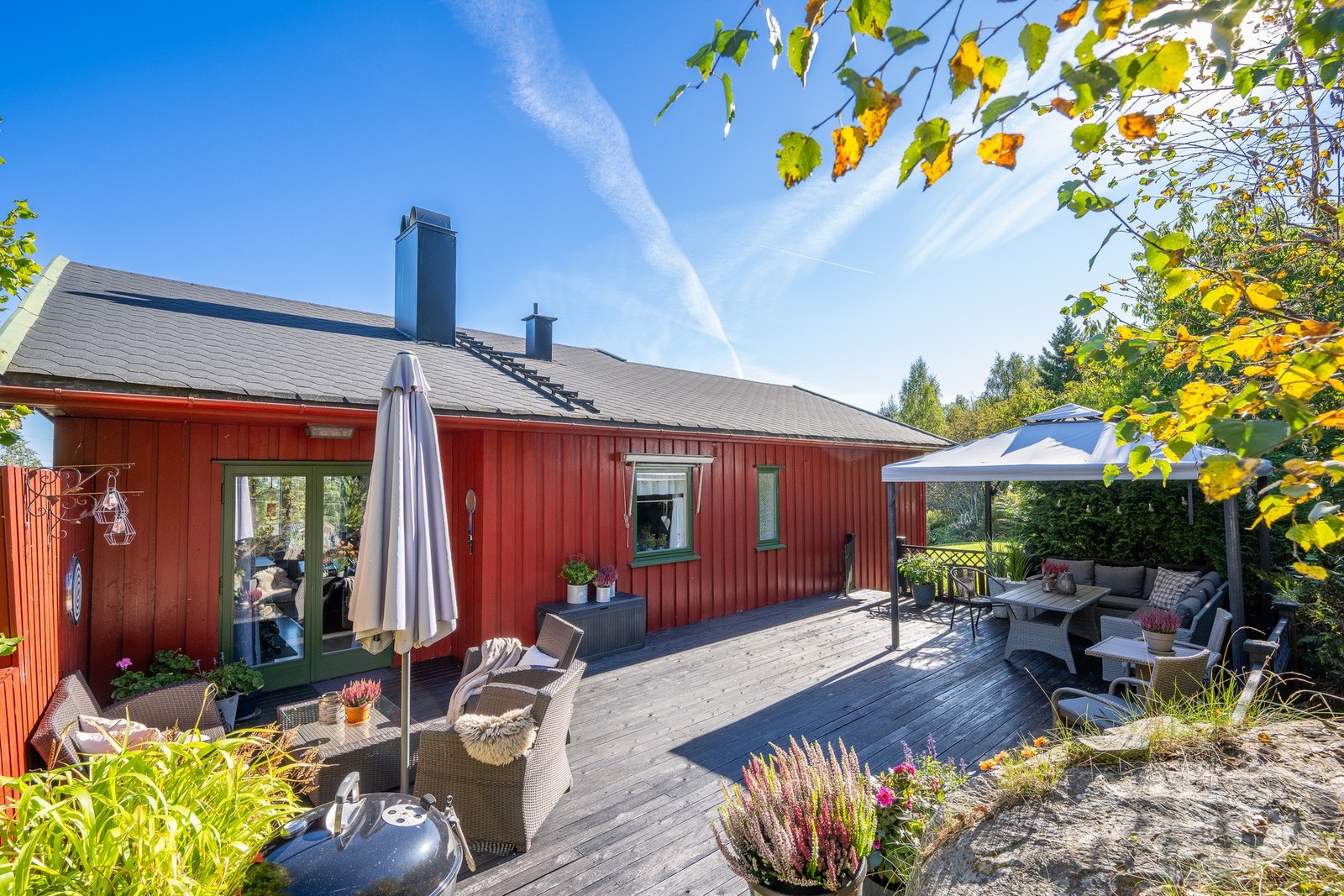 Her kan man dra nytte av en paviljong med nylig utskiftet duk, samt nye nettingsvegger Galleribilde