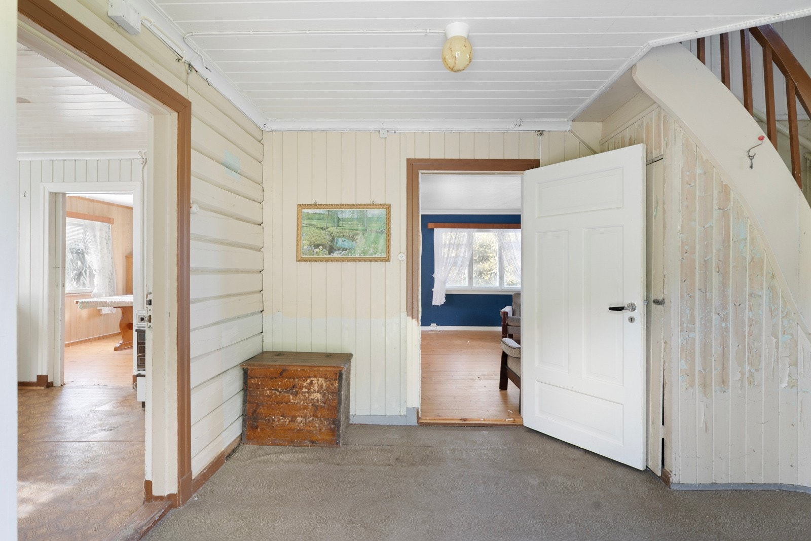 Gang og trapperom i gamlehuset Galleribilde