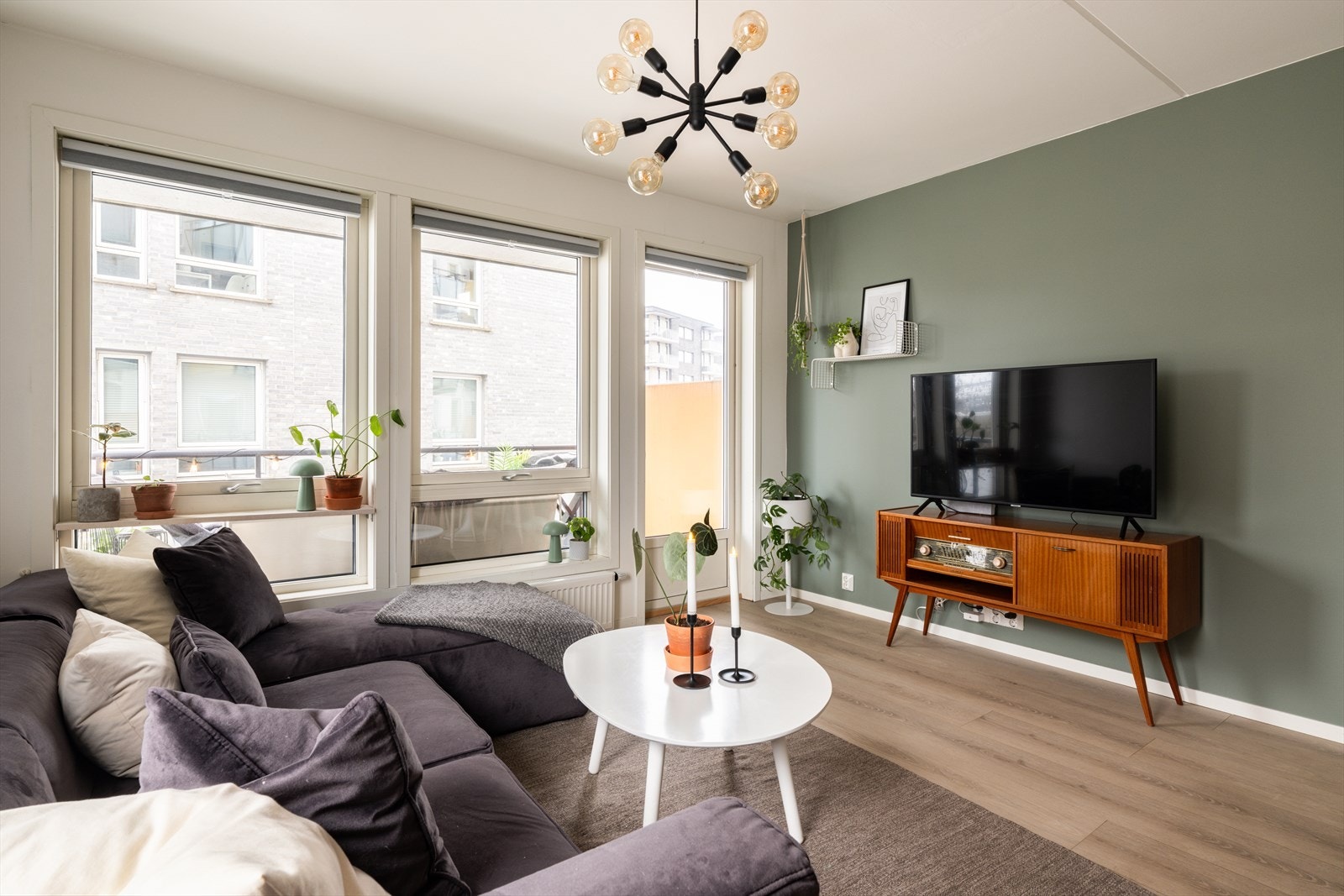 Leiligheten ble oppgradert i 2020 med blant annet nytt gulv. Galleribilde