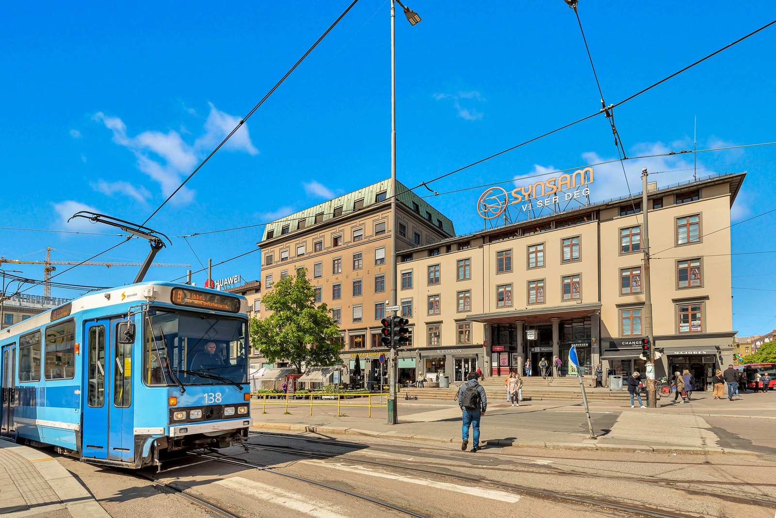 I tillegg til t-bane har du gode kollektivforbindelser med trikk og buss i kort avstand fra leiligheten. Galleribilde