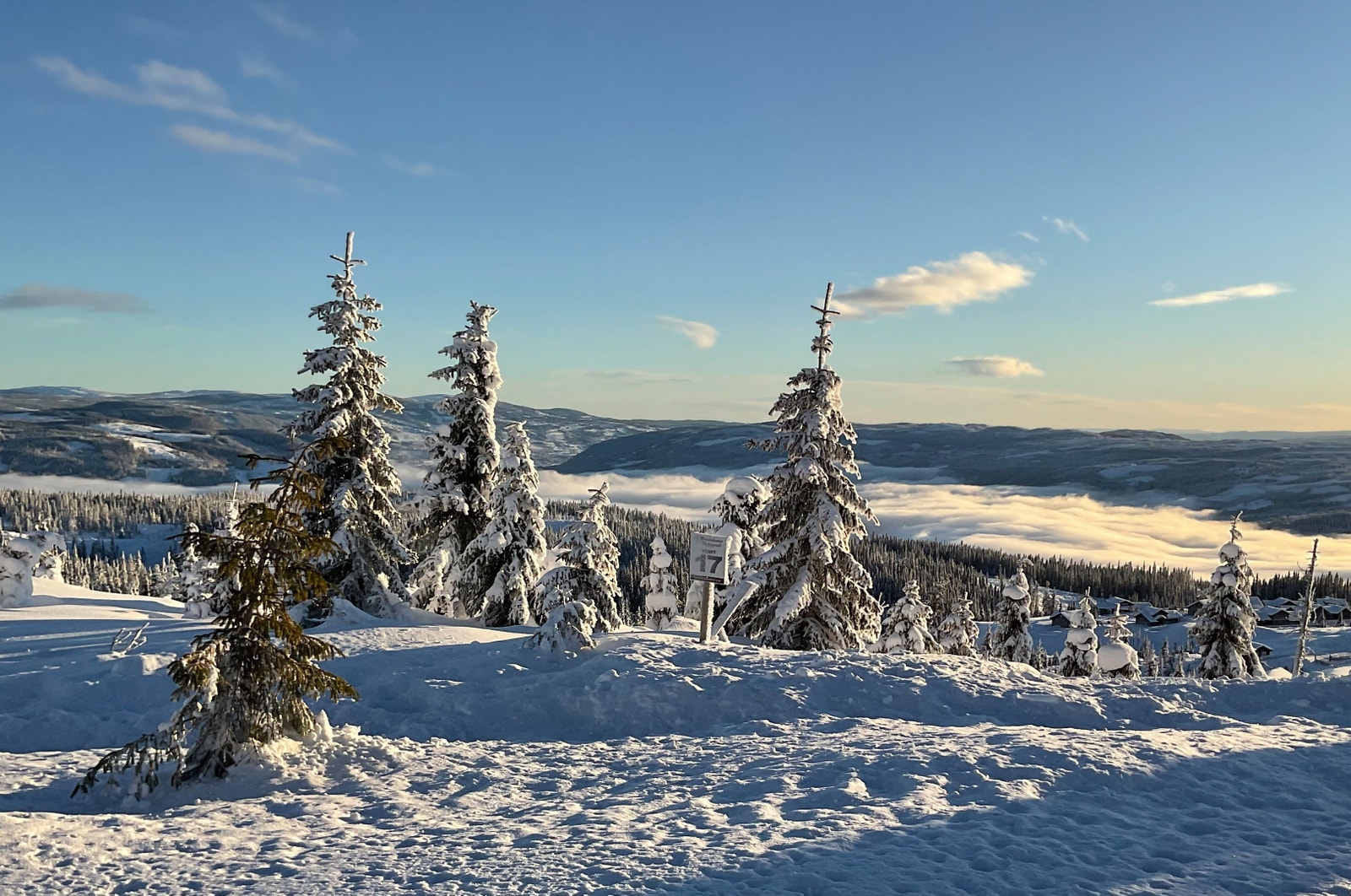 Utsikt fra tomt 17 mot Hafjell i syd Galleribilde