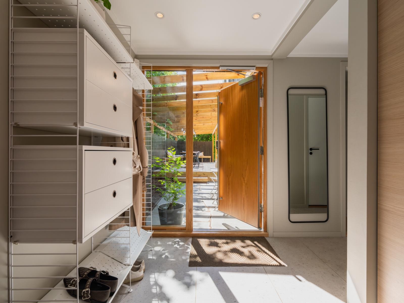 Boligens hovedinngang i 1. etasje Galleribilde