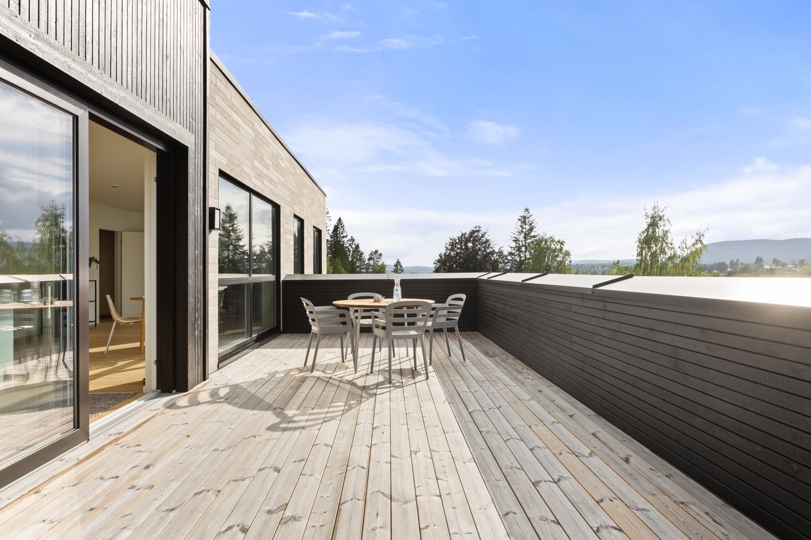 Her bor man høyt og fritt, uten sjenerende innsyn. Galleribilde