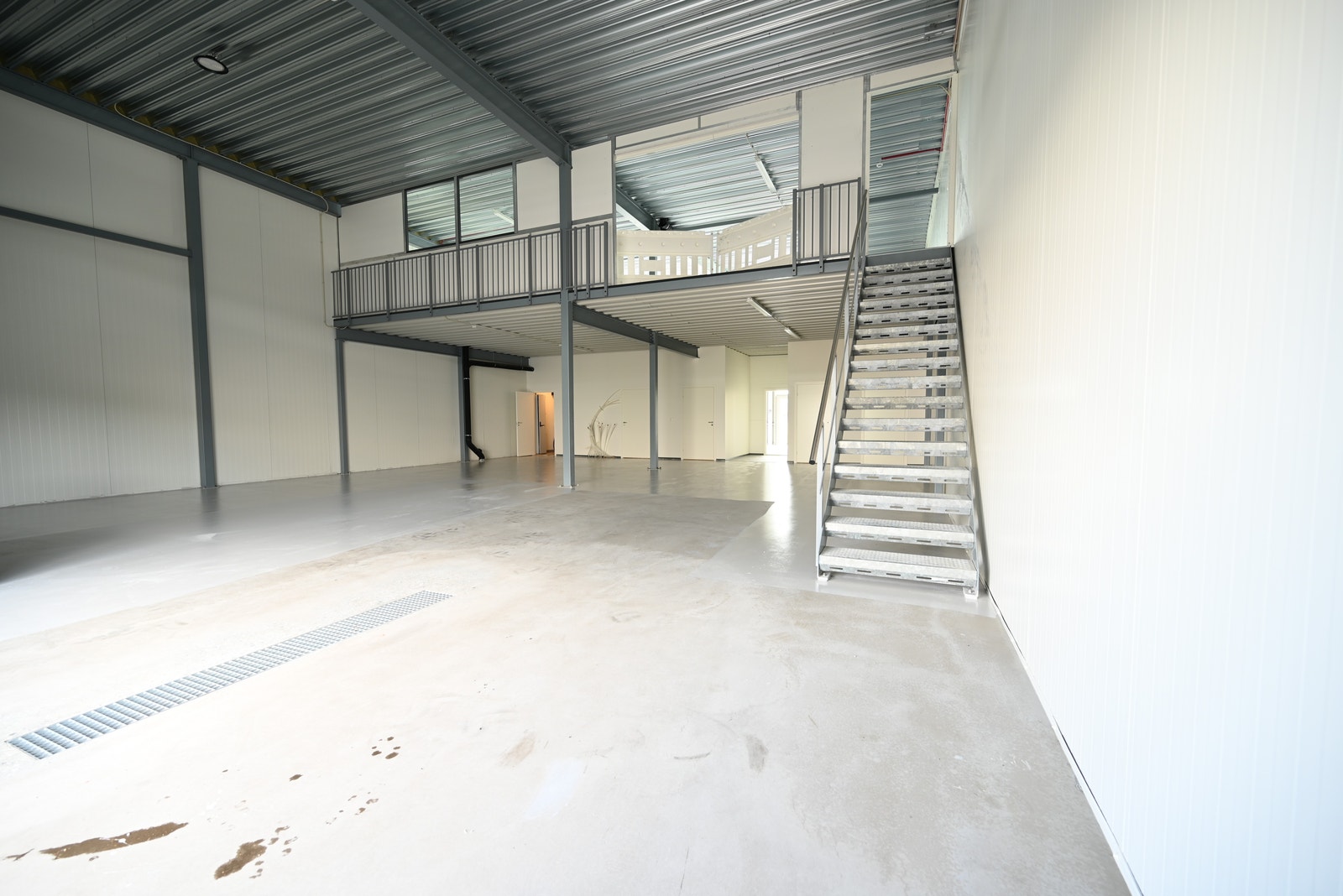 Mesaninen er leietakertilpasning Galleribilde