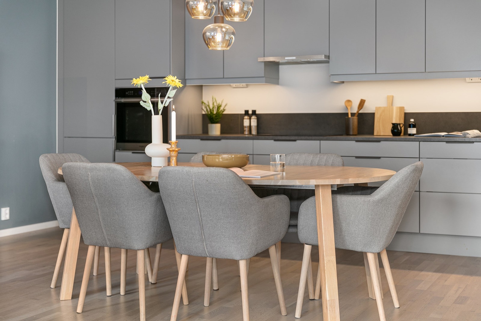 Spisestue. Galleribilde