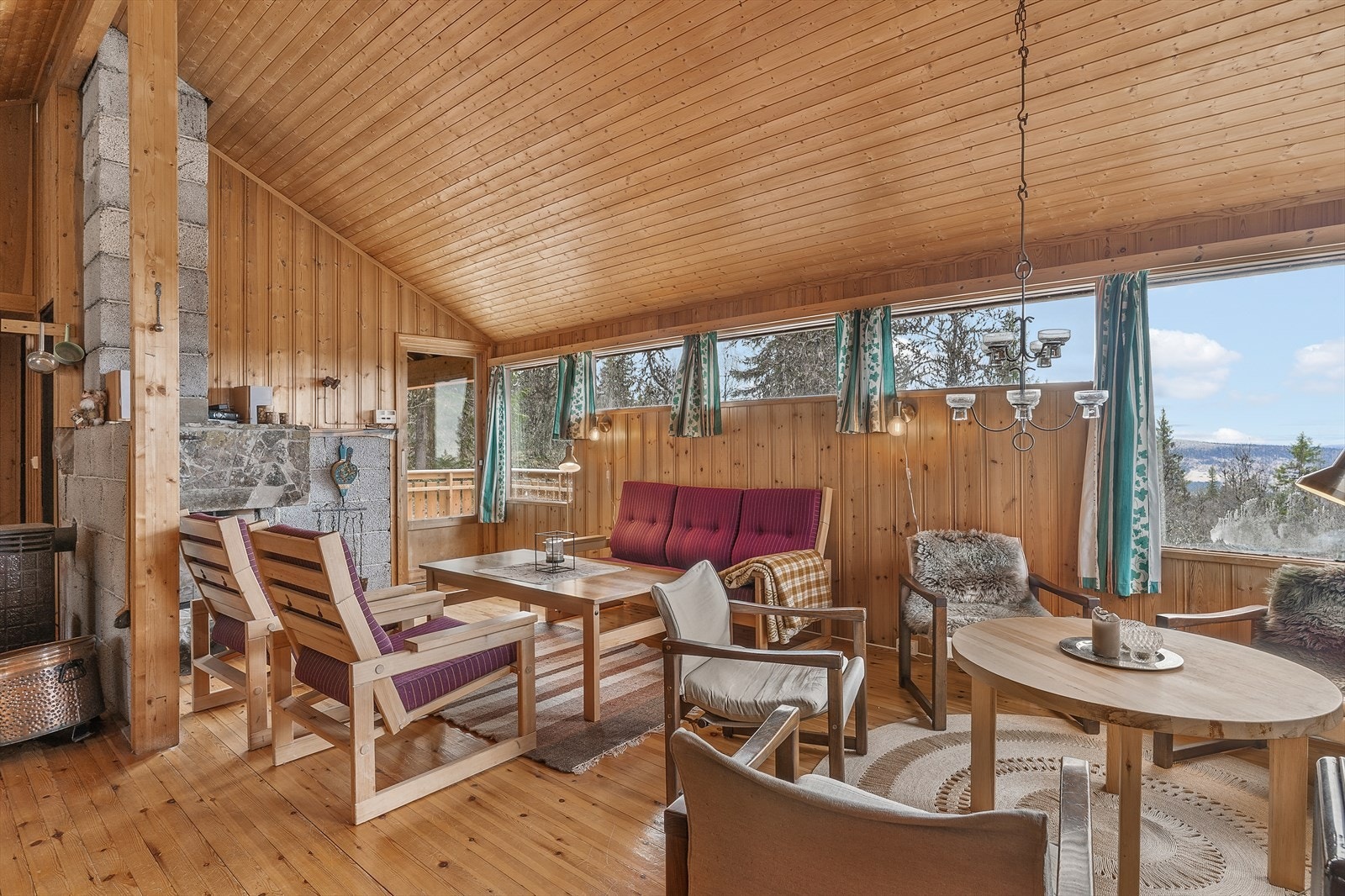 Flere gode møbleringsmuligheter i stuen Galleribilde