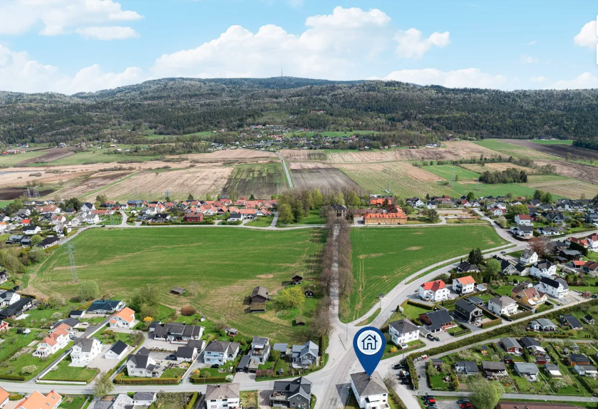 Kort vei til flotte rekreasjonsområder som Frogner Hovedgård og Gjerpensdalen Galleribilde