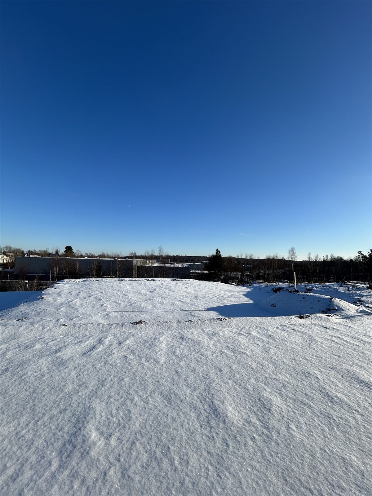 Veien nærmest, deretter tomten Galleribilde