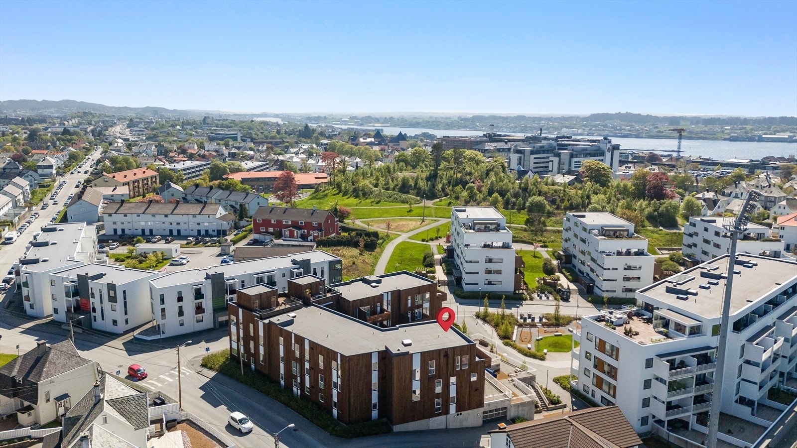Her bor du tilbaketrukket i et rolig boligområde. Samtidig har du sentrum kun ca. 10 minutters spasertur unna. Galleribilde