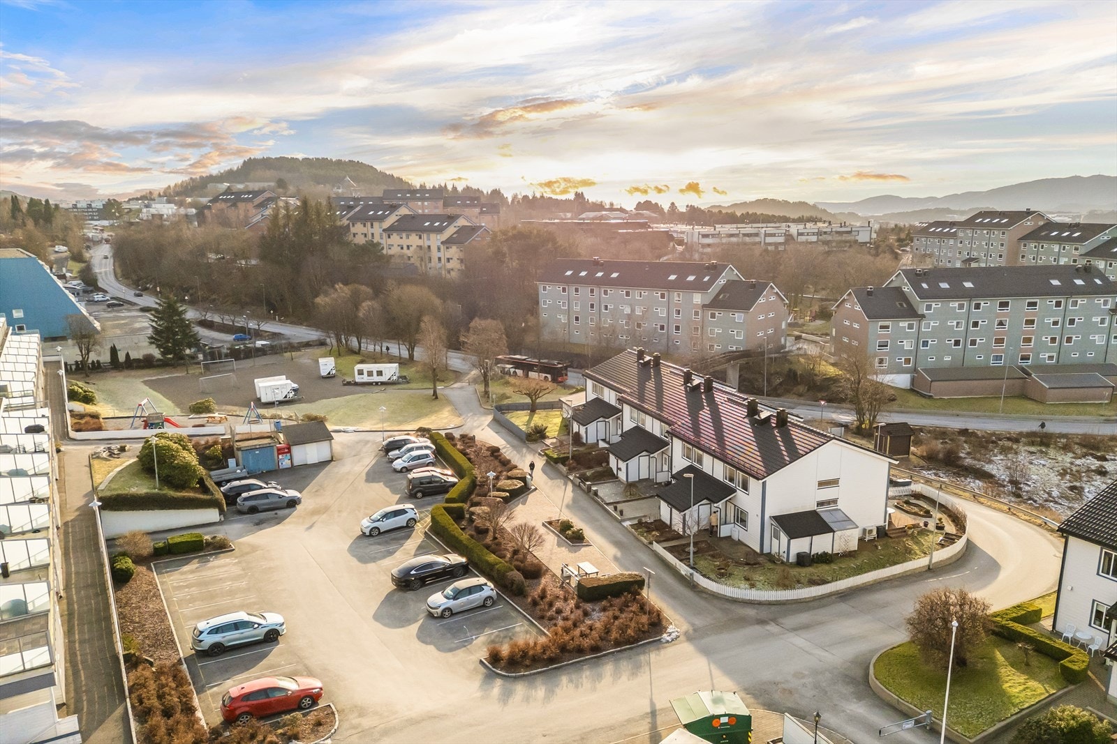 - Olsvikstallen er et attraktivt og sentralt område i Bergen Vest, kjent for rolige omgivelser og god tilgjengelighet til byens fasiliteter - Galleribilde