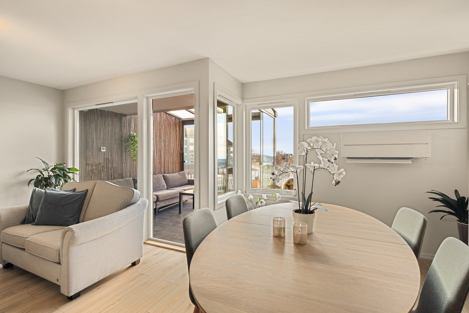 - Boligen holder en gjennomgående fin standard med lekre fargevalg og moderne detaljer - Galleribilde