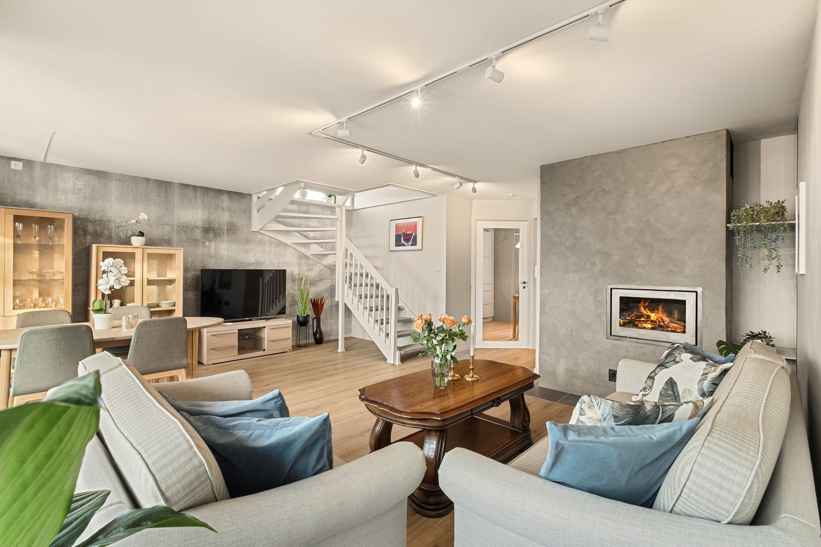 - En stue som gir gode rammer for både hverdag og selskap - Galleribilde