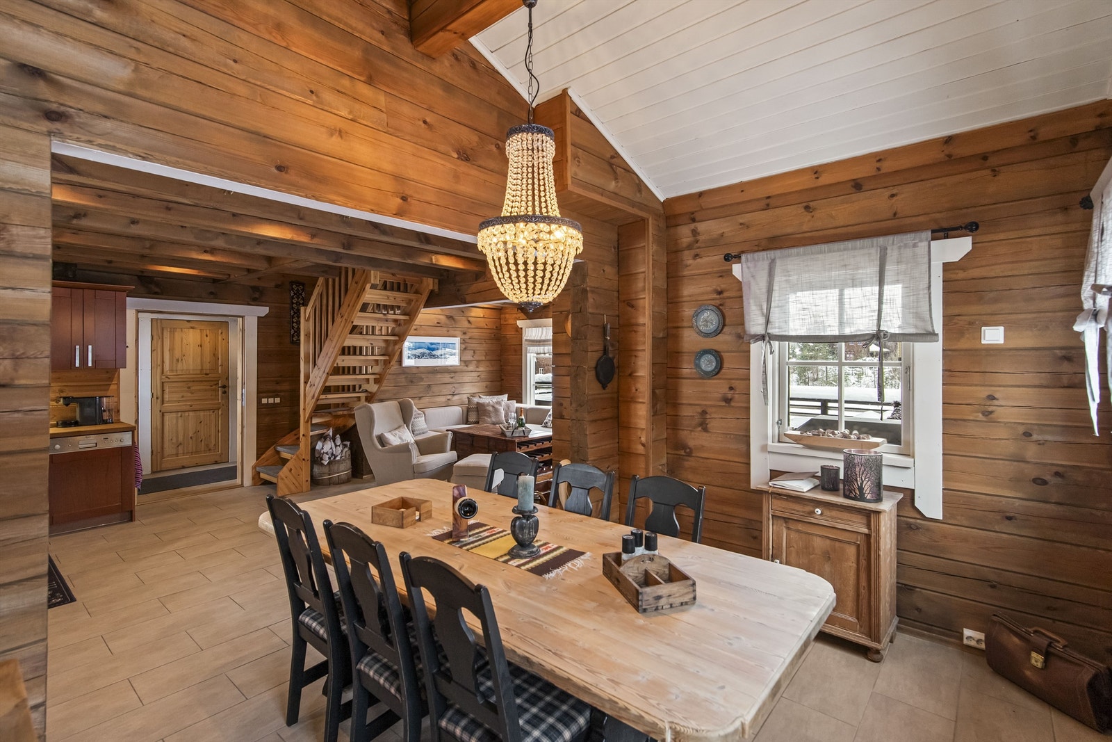 Koselig romløsning med flere soner Galleribilde