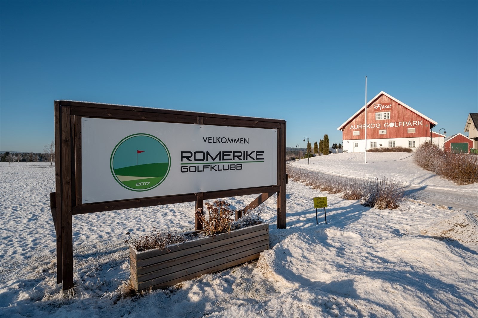 Aurskog har også et flott 18 hulls golfanlegg med flere baner, driving range og treningsområder. Galleribilde