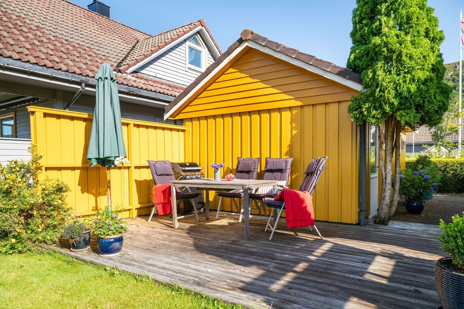 Uteplass Galleribilde