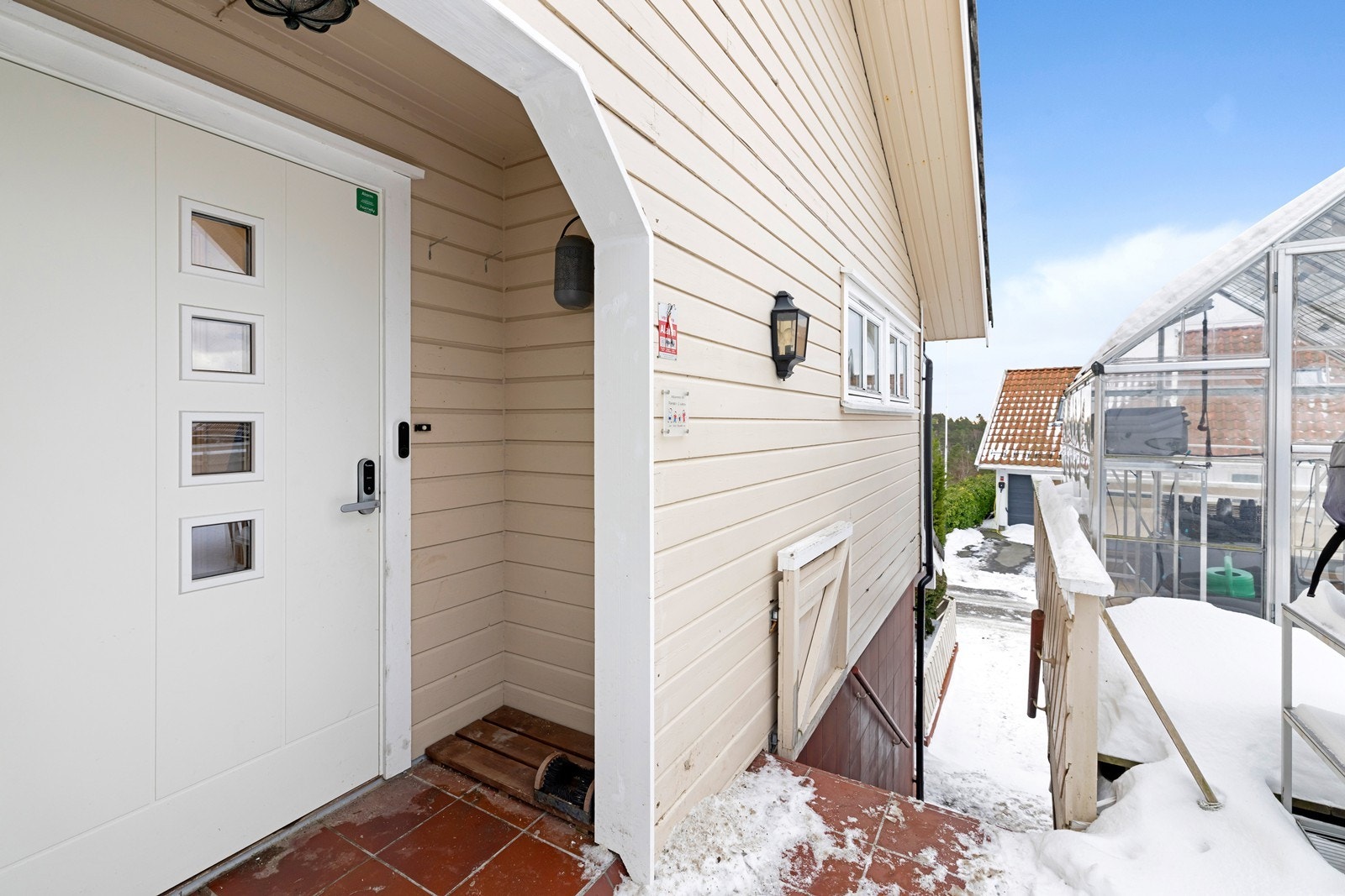 Inngangsparti med trappeadkomst. Galleribilde