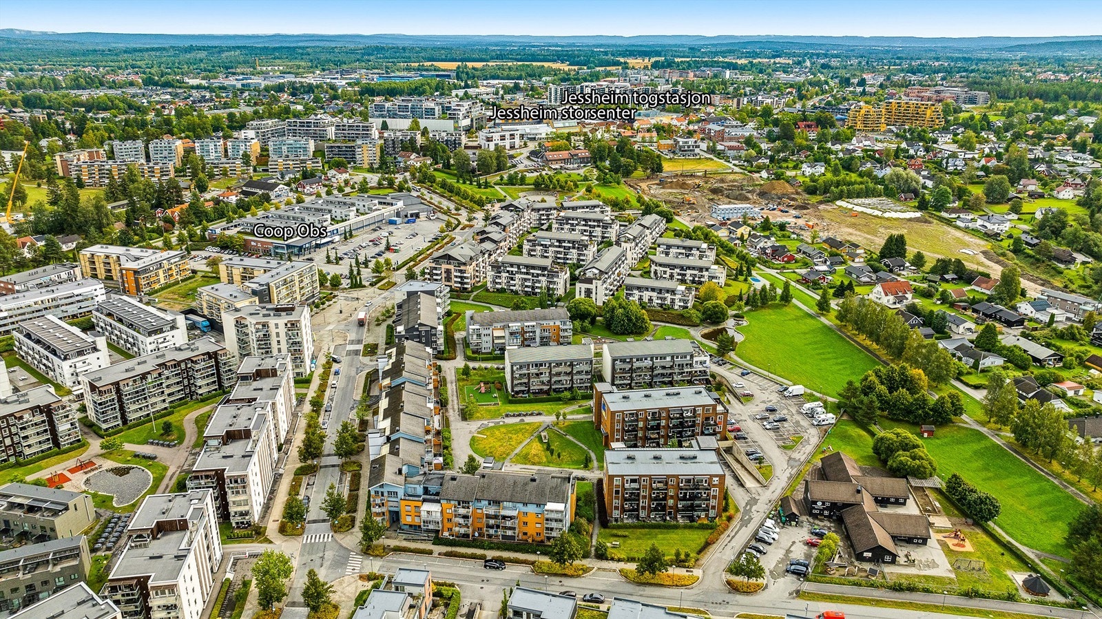 Leiligheten har en sentral beliggenhet med kort vei til alt sentrum har å by på. Galleribilde