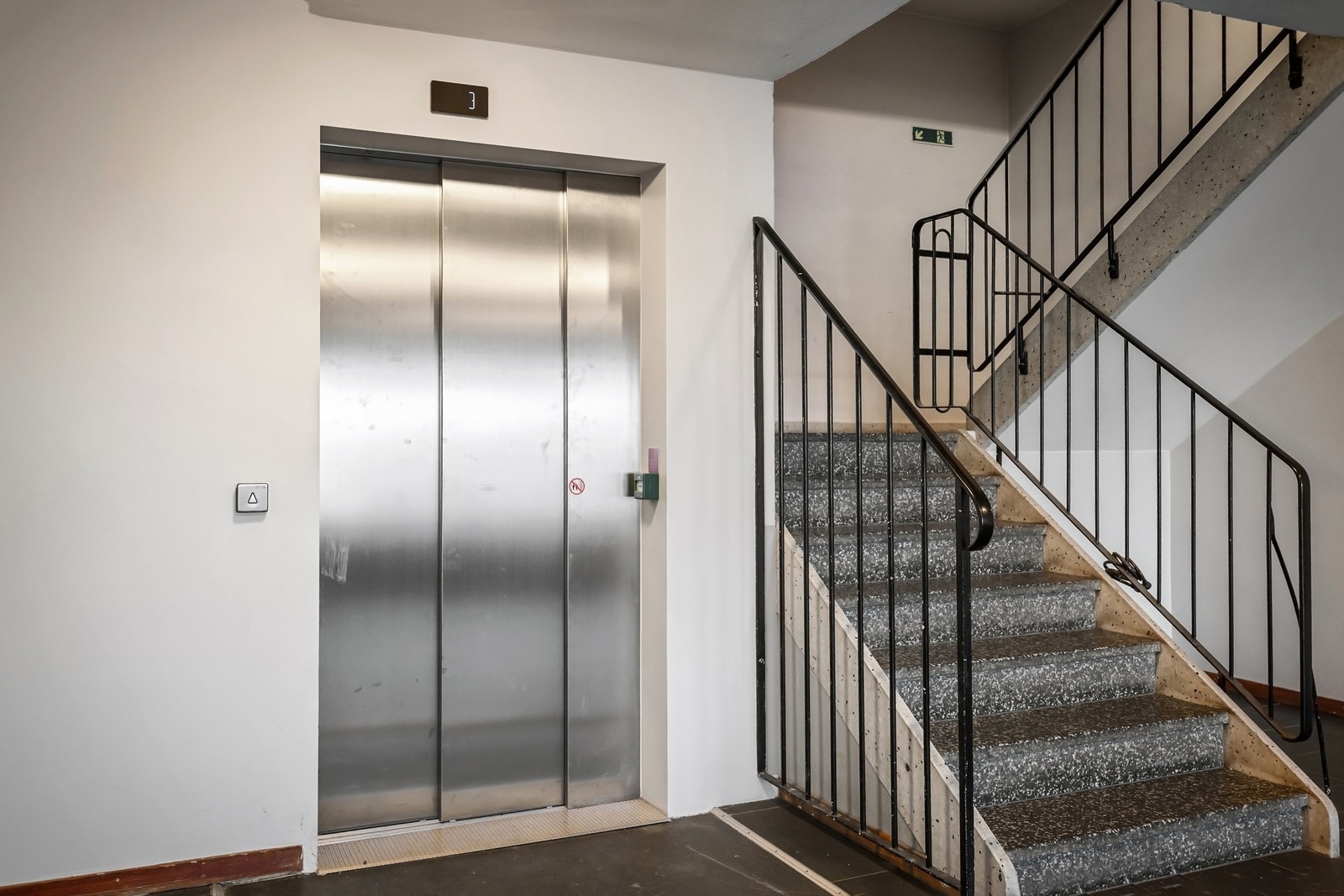 Heis i bygget. Sist oppgradert i 2025 Galleribilde