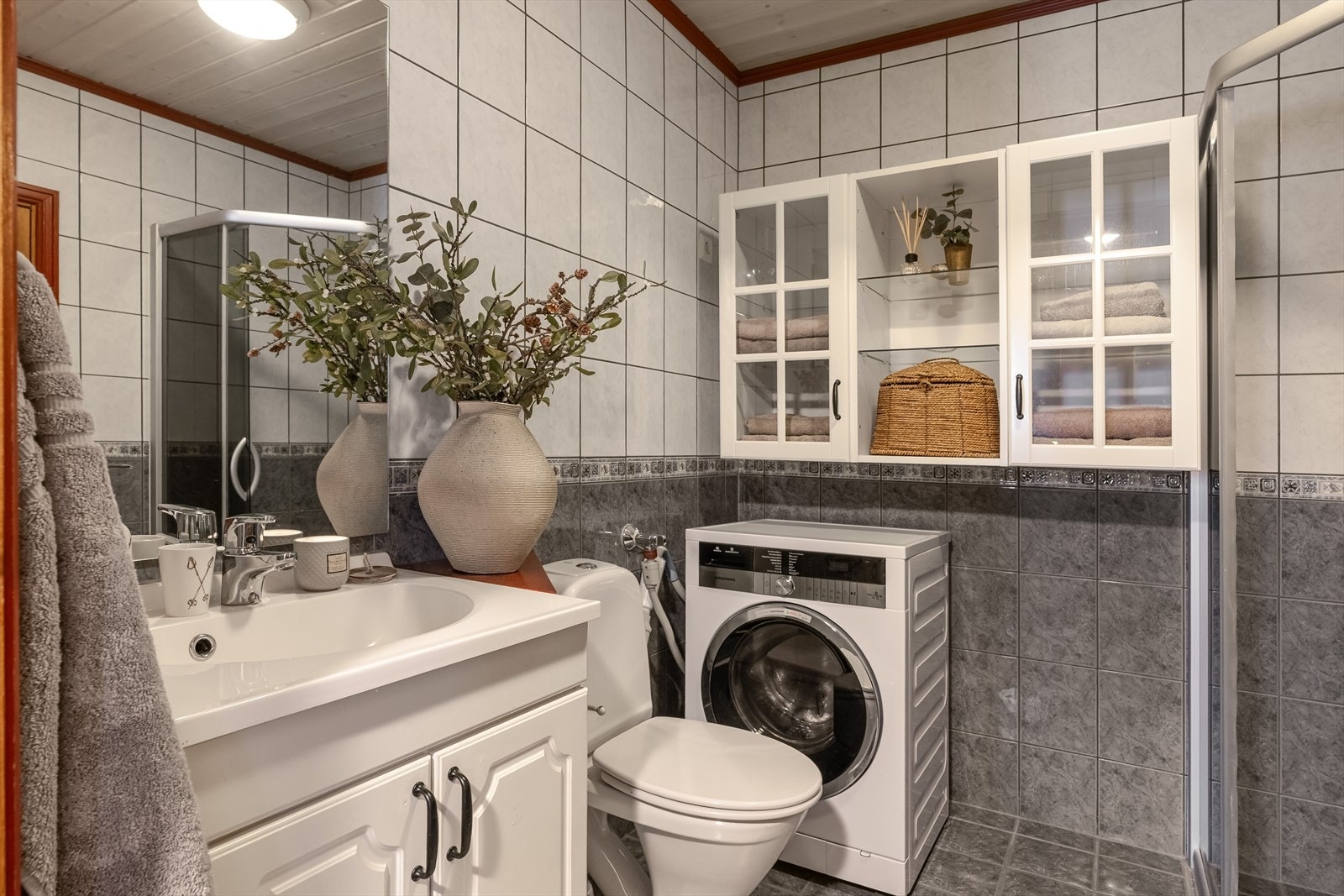 Pent baderom med behagelig badstue der du kan lande etter en lang dag i fjellet. Galleribilde