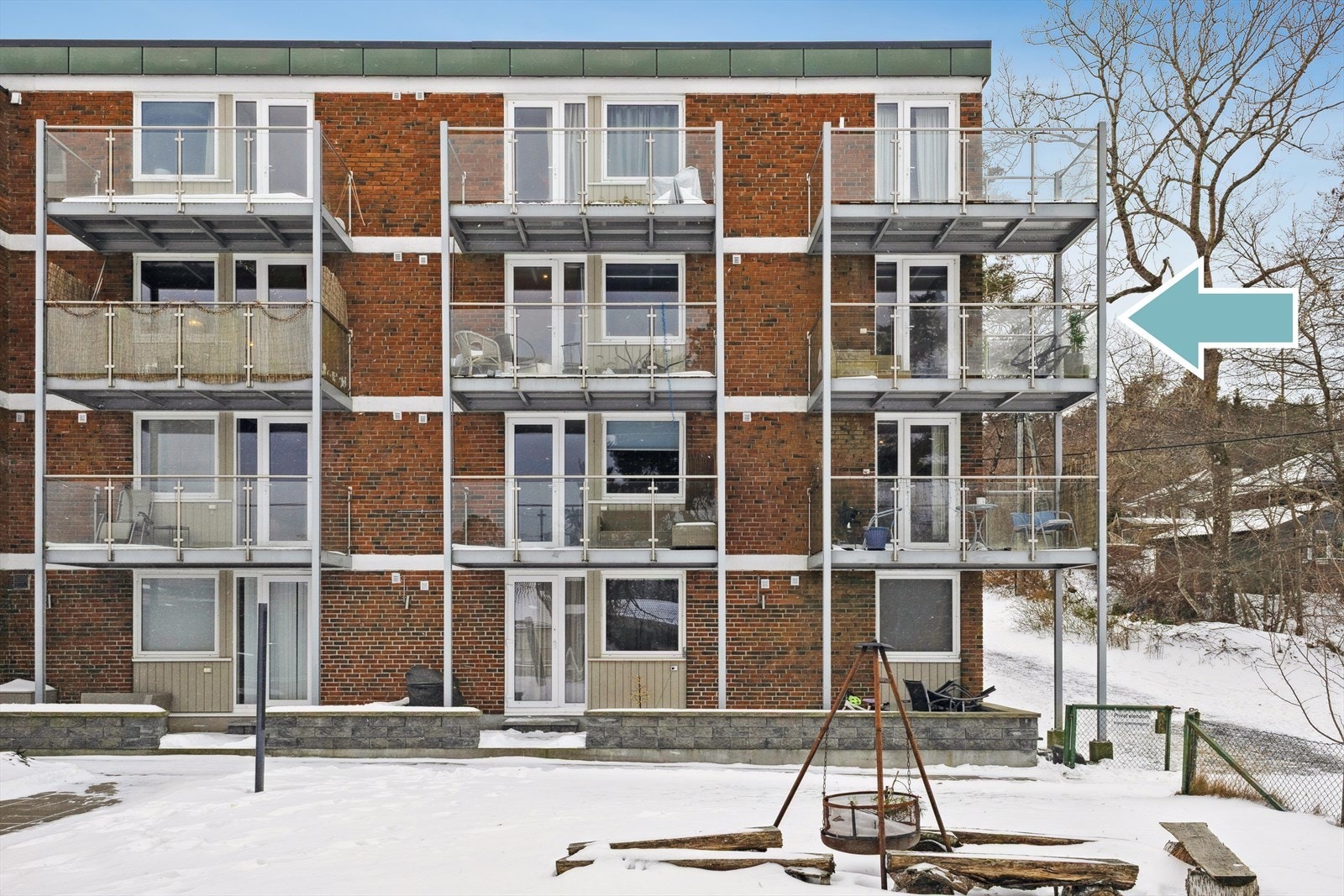 Solrik og sentral fellestomt i sameiet. Galleribilde