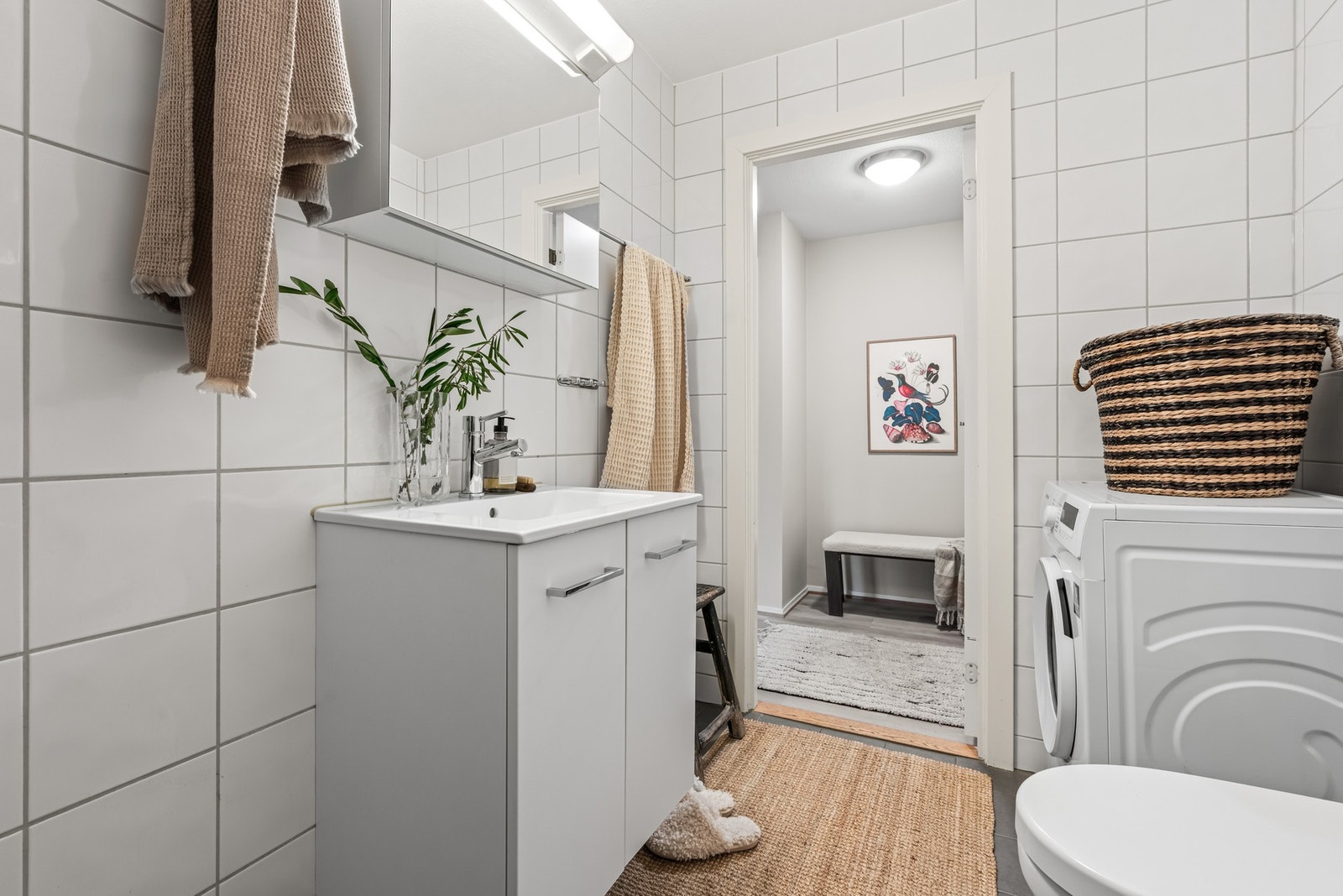 Opplegg for vaskemaskin og tørketrommel. Galleribilde