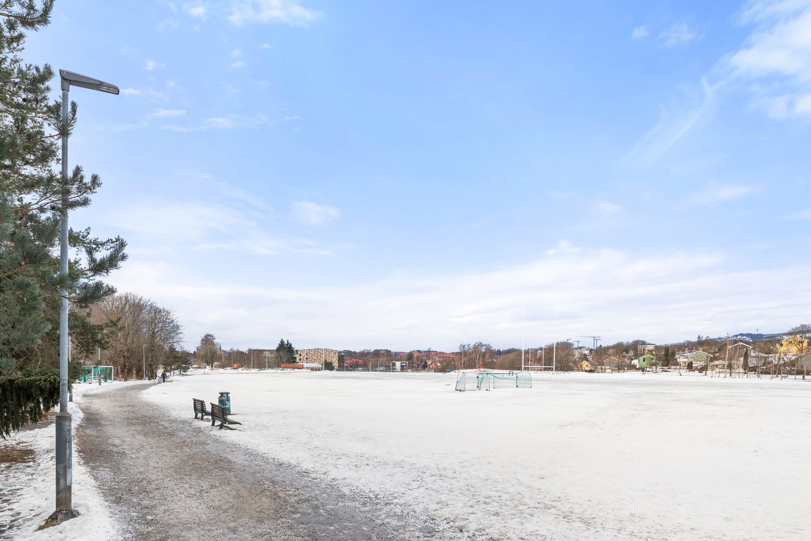 Voldsløkka er et meget populært friområde i bydelen som veldig mange benytter seg av. Galleribilde