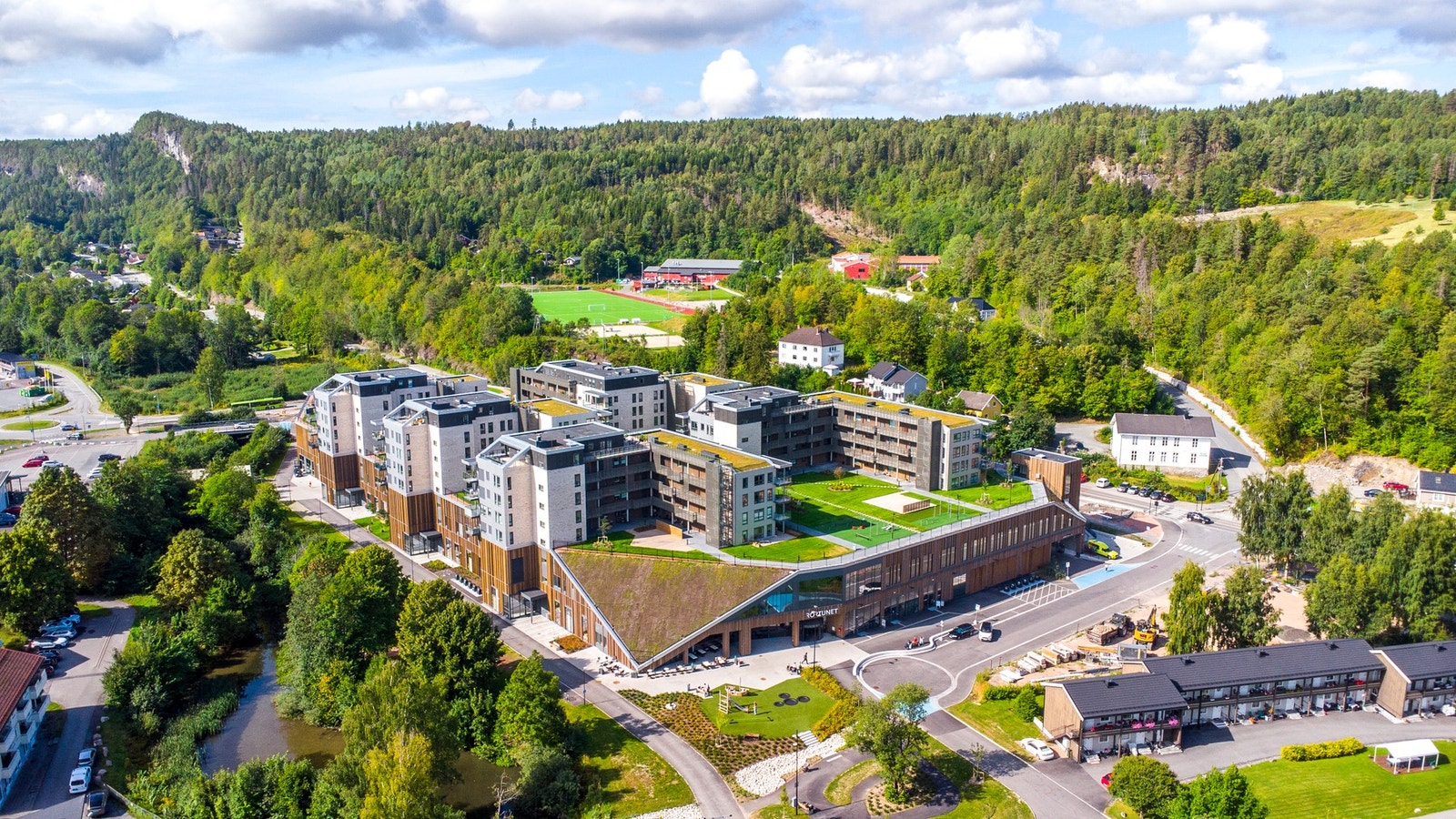 I Slemmestad har man Rortunet kjøpsenter med alt av fasiliteter Galleribilde