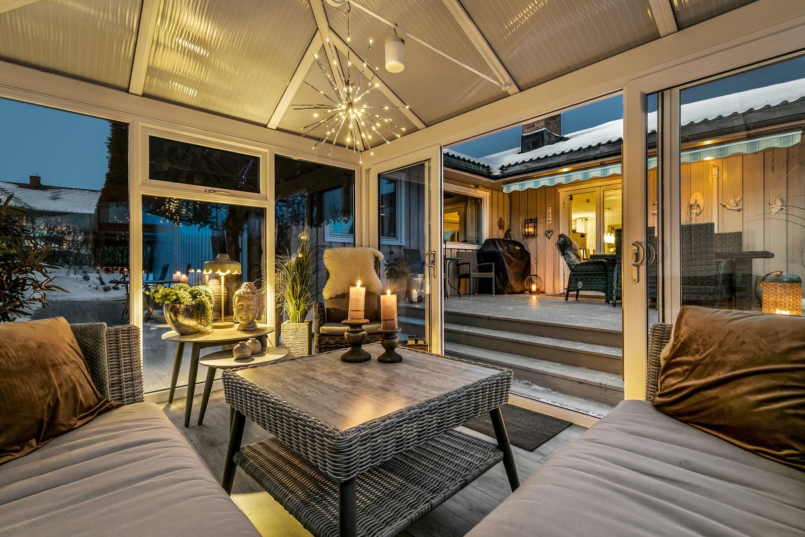 Vinterstuen blir oppvarmet med varme i gulv Galleribilde