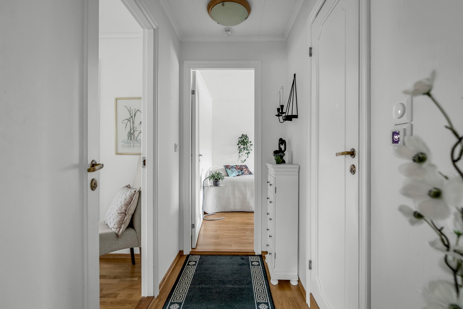 I hovedetasjen har man 2 soverom (tidligere 3)og ett bad Galleribilde