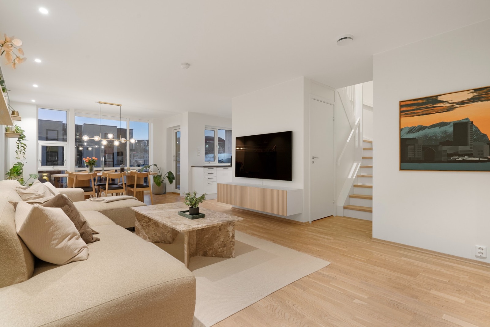 Sameiet har avtale med Signal Altibox på tv og internett. Dette er inkludert i felleskostnad. Galleribilde