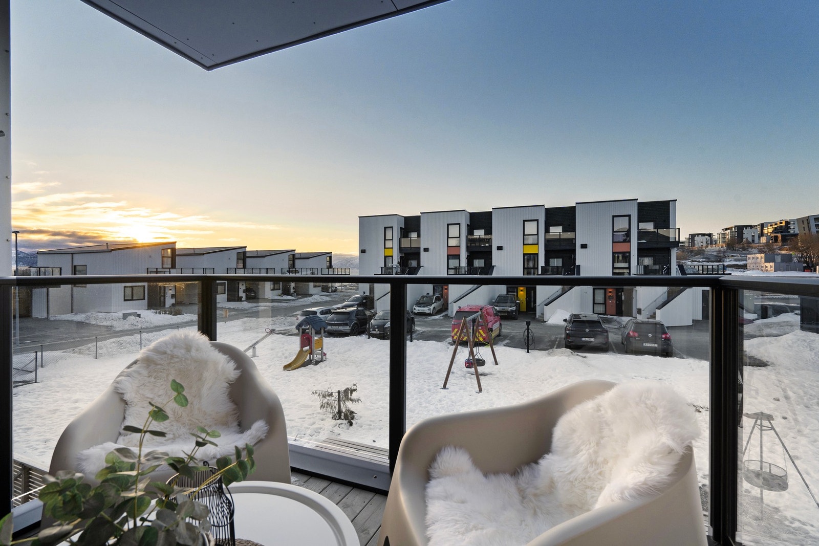 Takoverbygget altan med meget gode lys og solforhold Galleribilde