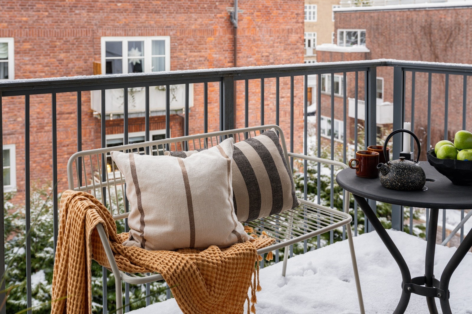 Beliggenheten mot vest sørger for gode solforhold på ettermiddag og kveld. Galleribilde