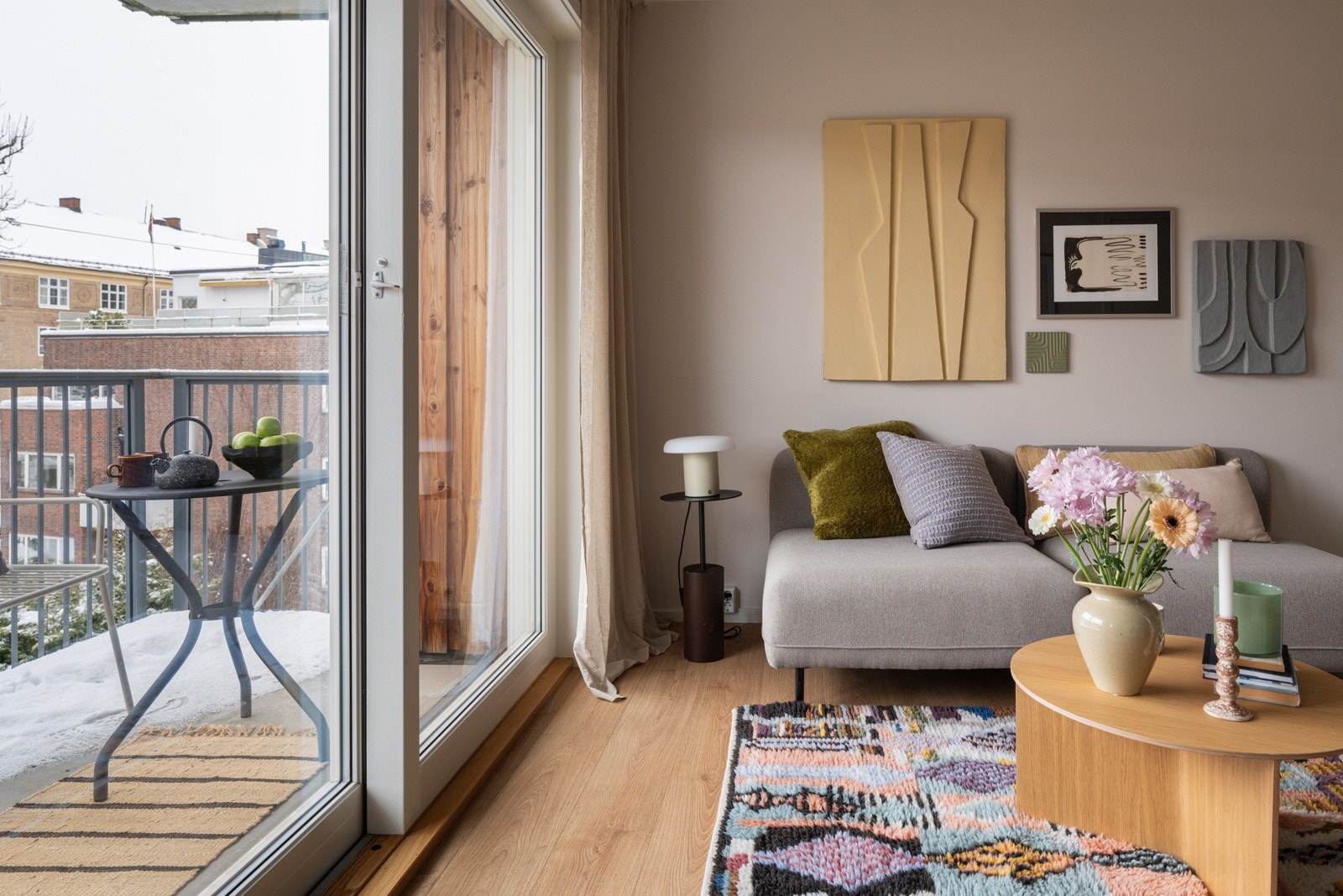 Alle vinduene i leiligheten har 3-lags glass fra 2015. Galleribilde