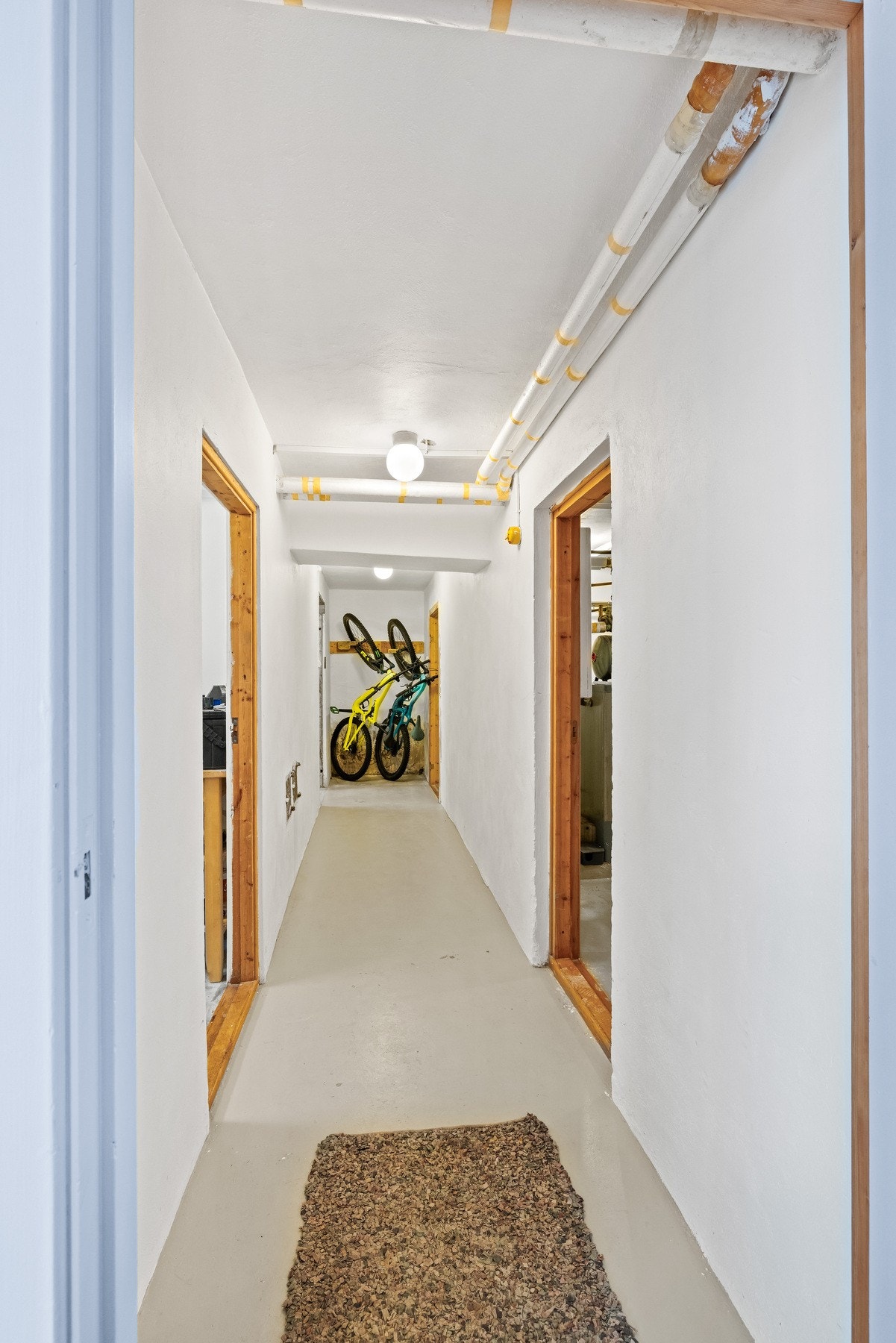 Boligen har en kjeller med stort potensialet. Galleribilde