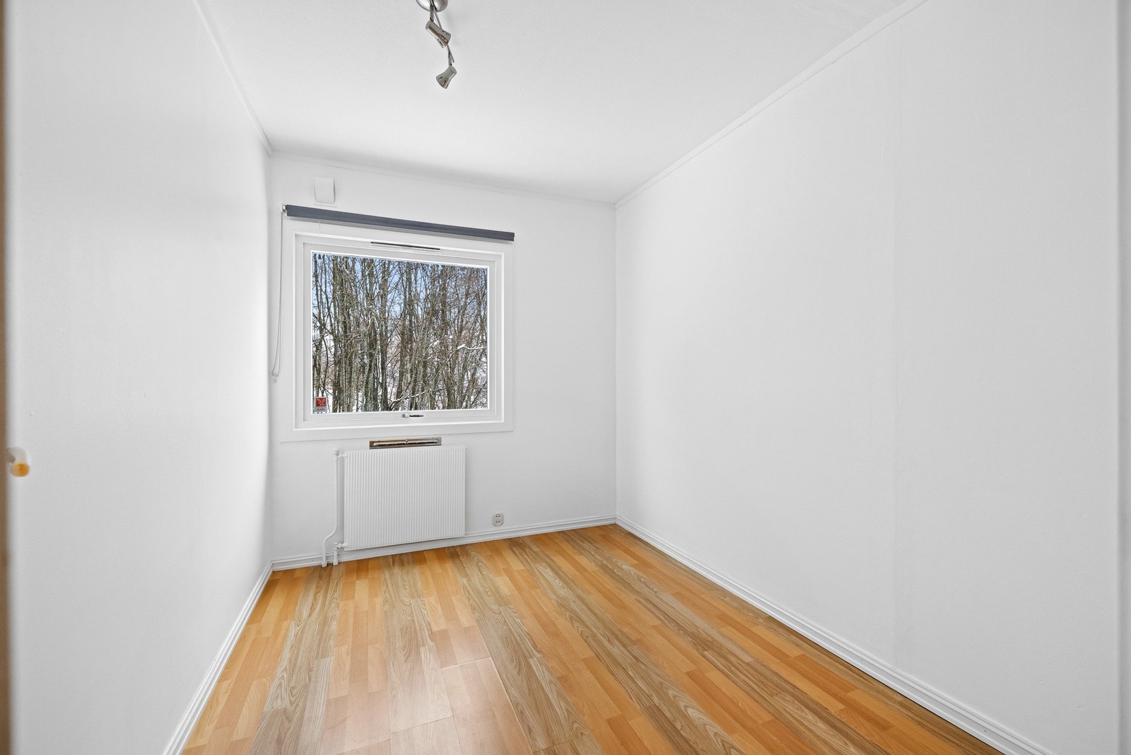 Soverom 3 er det minste, men passer ypperlig som hjemmekontor! Galleribilde