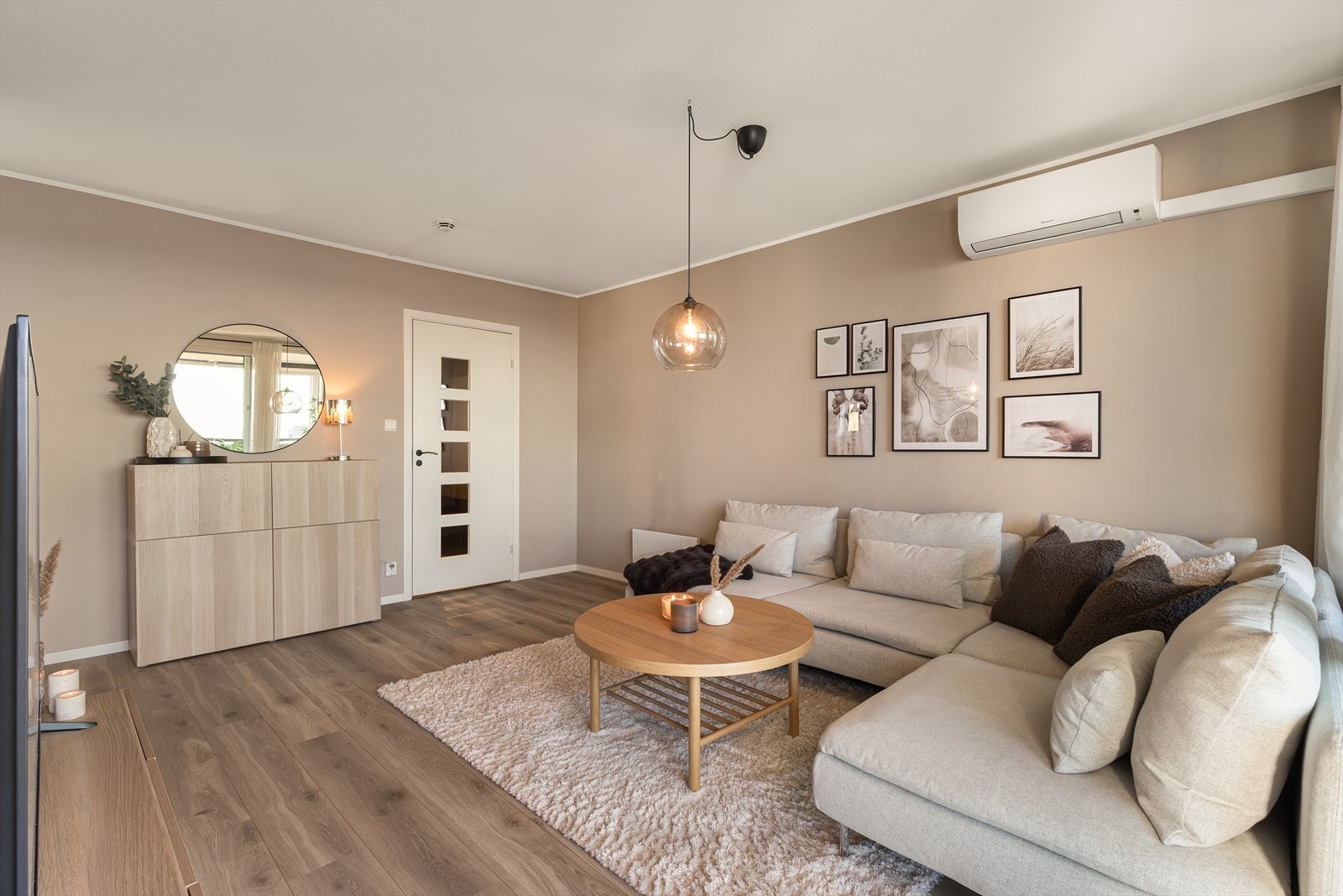 Her her man god plass til ønsket innredning. Galleribilde