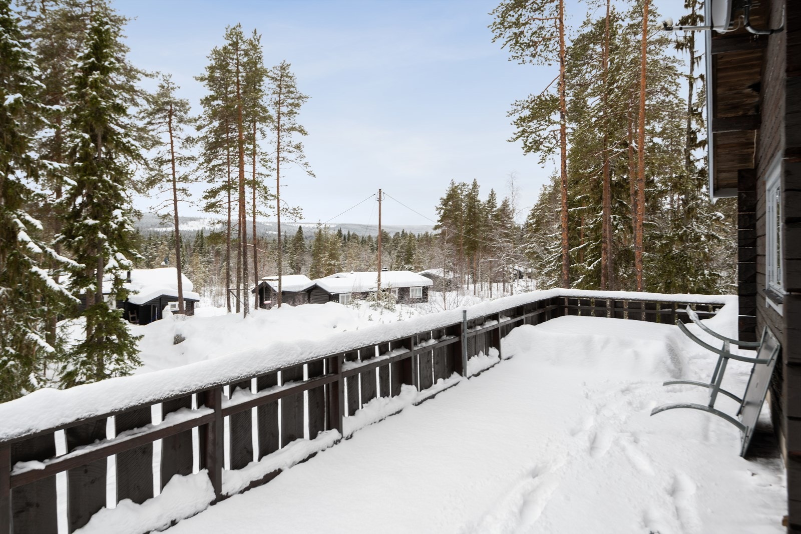 028_Stor åpen terrasse mot sørvest.jpg Galleribilde