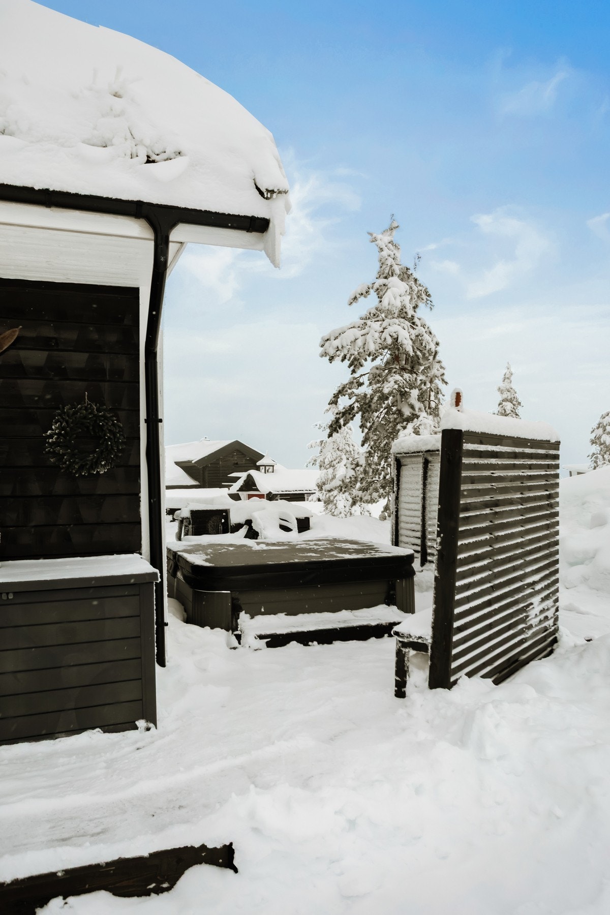 Hytta har en fantastisk beliggenhet på Rytterspranget, nesten på toppen av Gautefall alpinanlegg med ski inn/ ski ut. Galleribilde