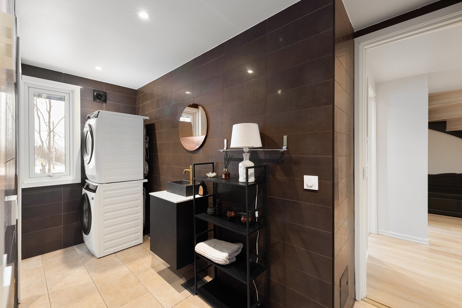 Ytterligere bad/vaskerom som gir god komfort i hverdagen. Praktisk når man er flere i husstanden. Galleribilde