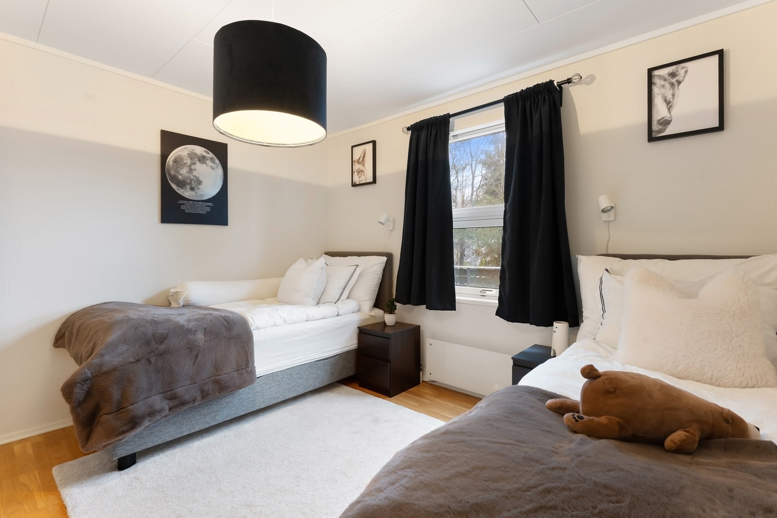 Soverom 2 i samme etasje som et stort bad med badstue Galleribilde