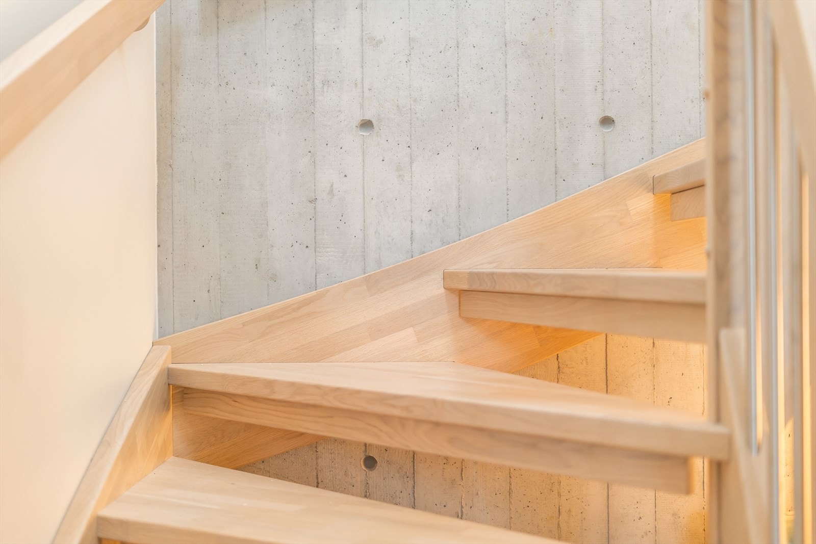 Vakre detaljer - her fra innvendig trapp, levert av Stryntrappa Berg Galleribilde