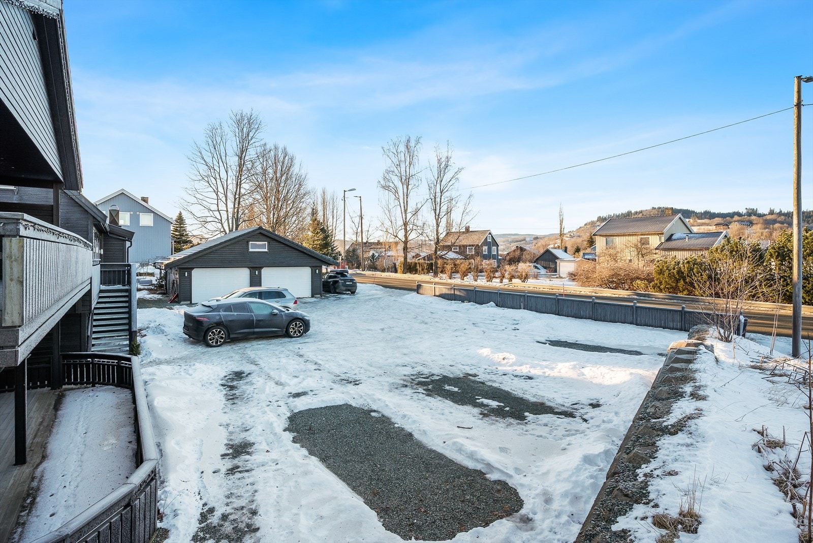 Rikelig med biloppstillingsplasser! Galleribilde